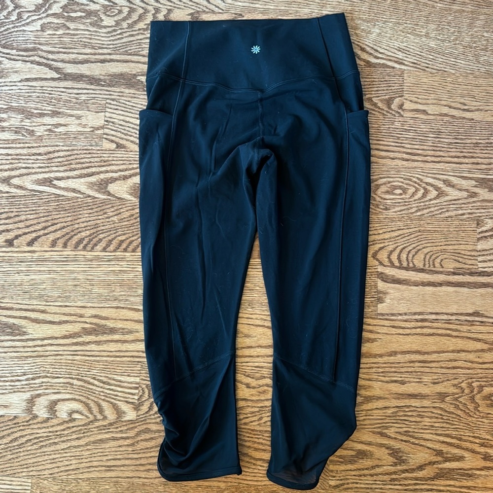 Athleta Salutation Stash Pocket II Intention Capri Black Mesh Leggings